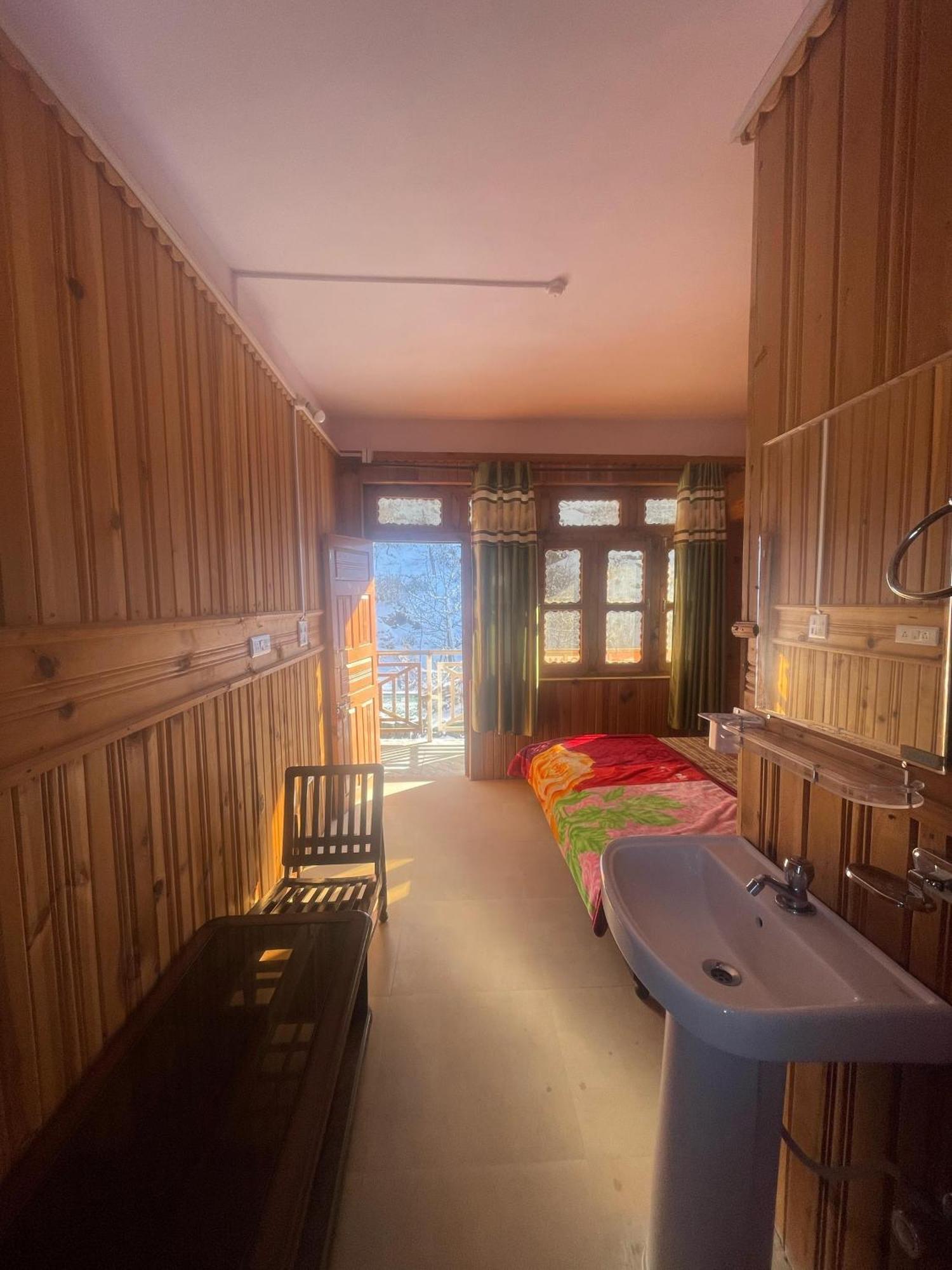 Hotel Sss The Chanshal Retreat Khashdhar Exterior photo